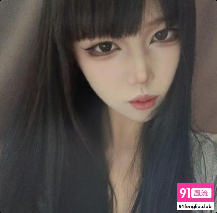 19岁颜值高小猫超好